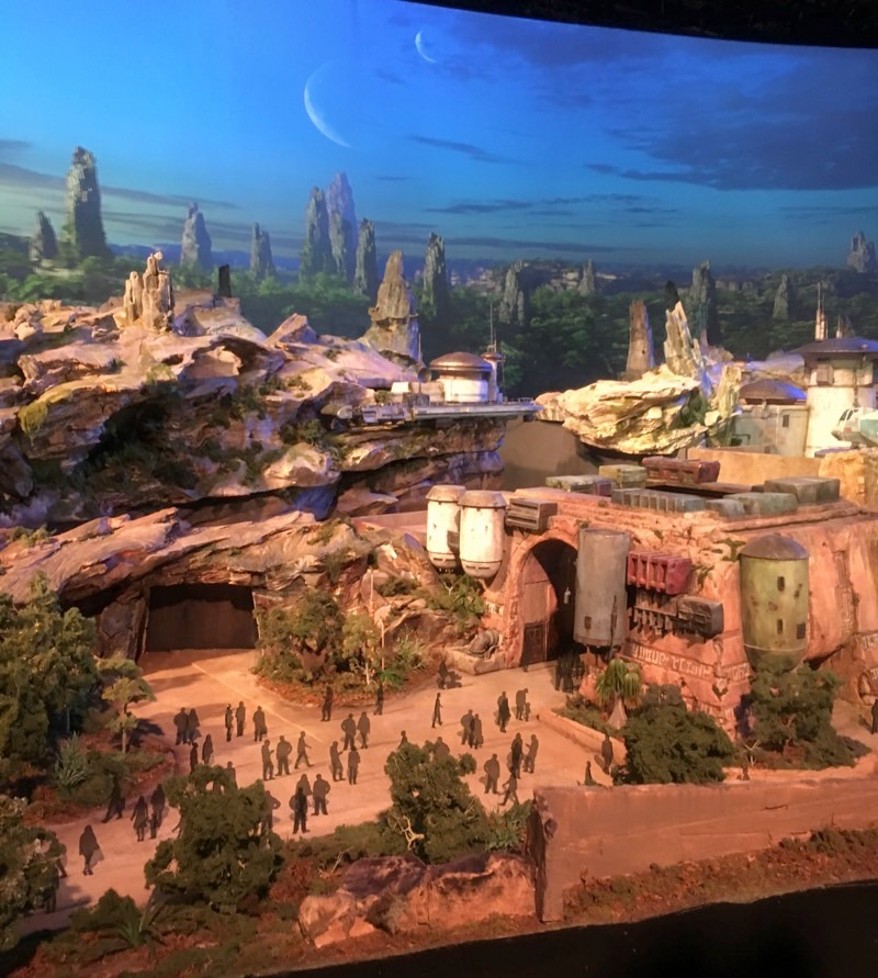Illustration for article titled Here's Your First Look at an Insanely Detailed Model of Disney's Star Wars Land (UPDATED)